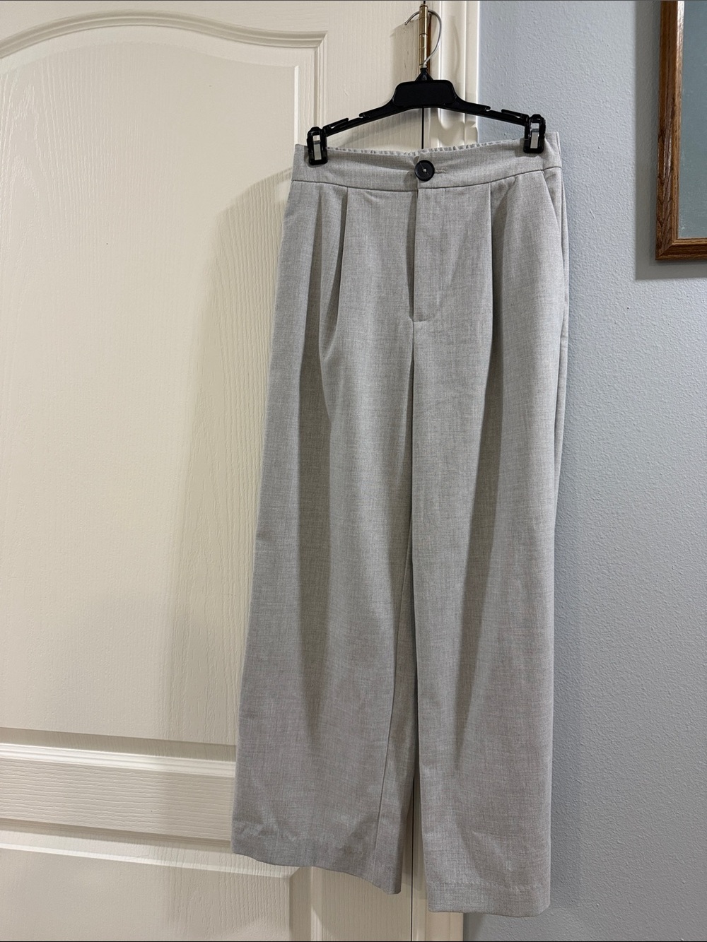 stradivarius Light Gray Pleated Wide-Leg Trousers